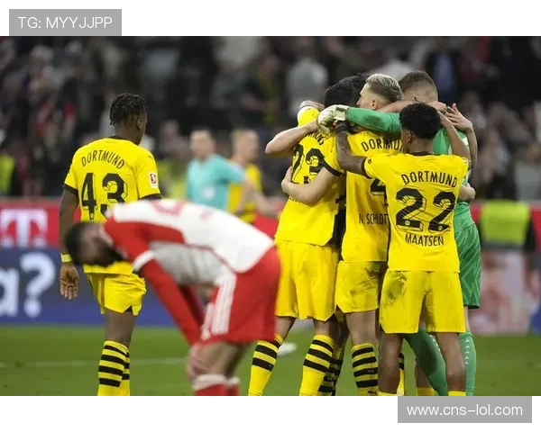 多特3-3战平斯图加特,翁达夫帽子戏法+91分钟绝平 多特3-3战平斯图加特,翁达夫帽子戏法+91分钟绝平